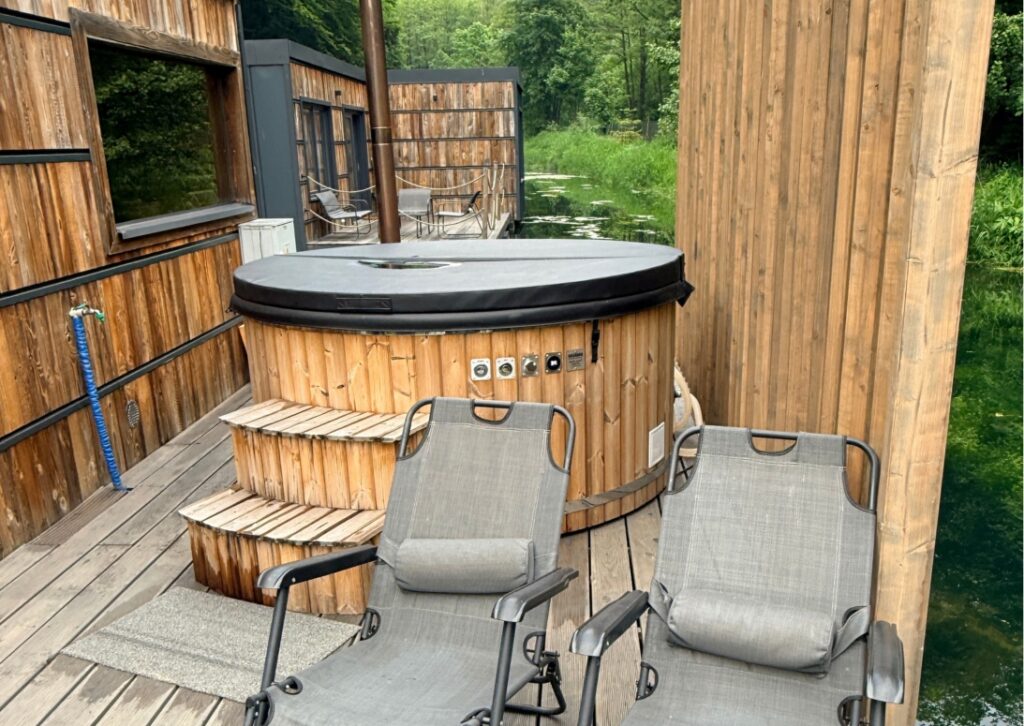 Jacuzzi w domkach Rózin w Małopolce